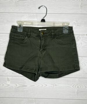 H & M olive green rolled cuff shorts midise Size 6